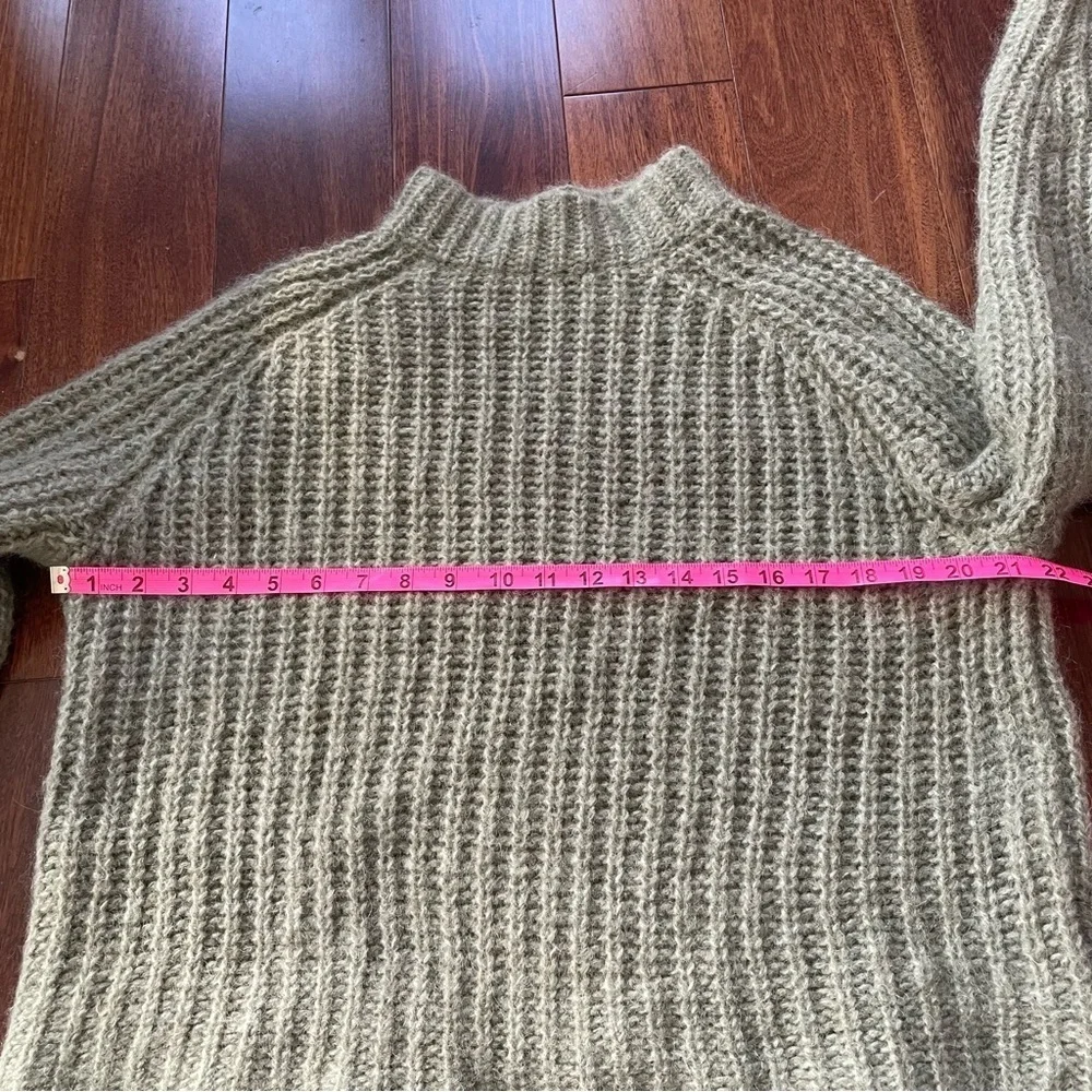 Vince - Marled Raglan Pullover in Jadeite Mohair Alpaca Blend Sweater Knit L
